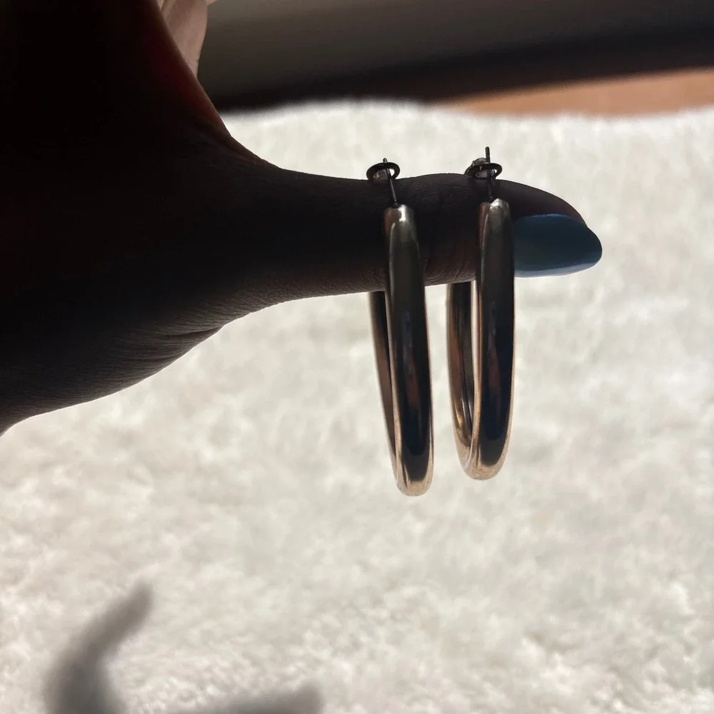 Large Gold Tone Round Hoop Earrings Polished Hollow Tube Lever Back Classic
